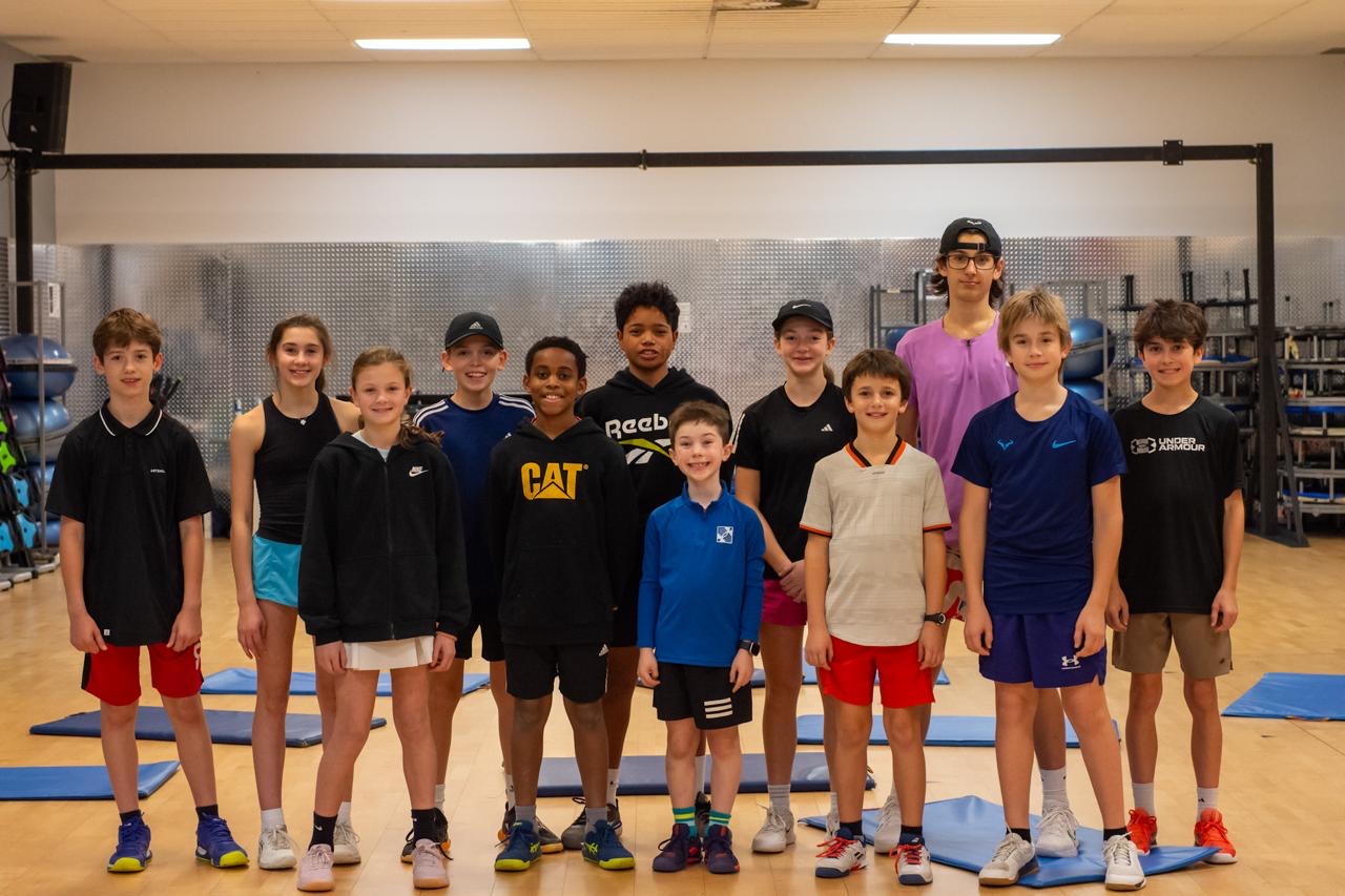 https://www.academiedetennis.com/wp-content/uploads/2024/12/84b5394e-d63a-44bb-9e3e-e38caee93469-1.jpeg